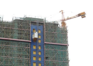 Painted 3000 KG Rack And Pinion Lift Cage Hoist In Construction